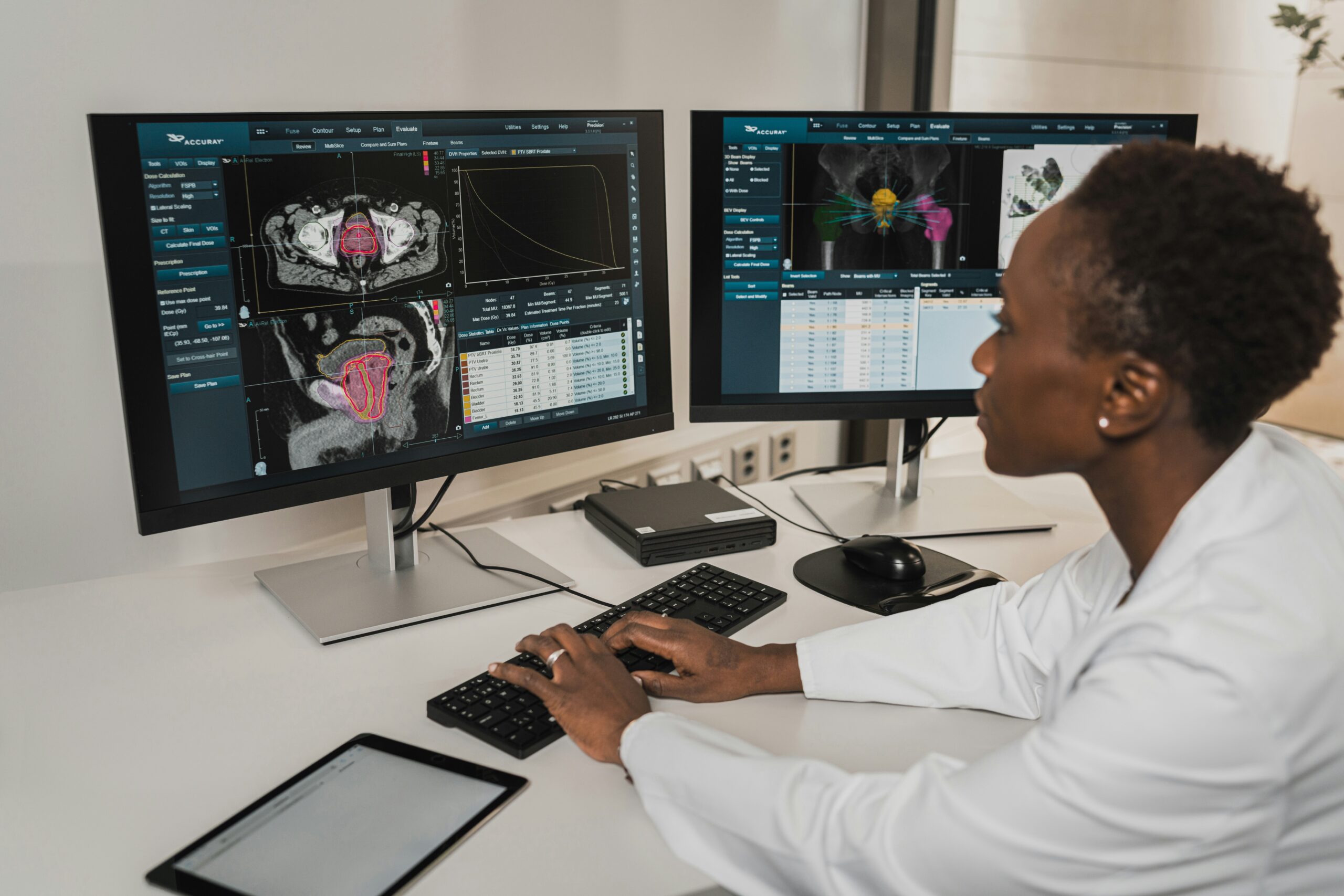 Medical Schools Revamp Curricula as AI Reshapes Healthcare